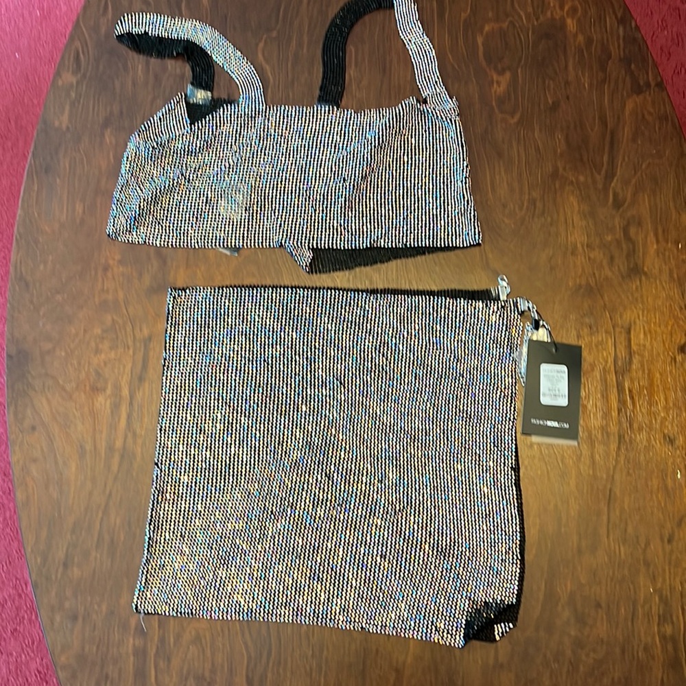 New fashionnova 2 pc skirt set size Small silver